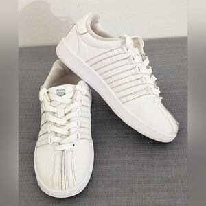 K-Swiss Classic-VN white leather, girls size 3Y